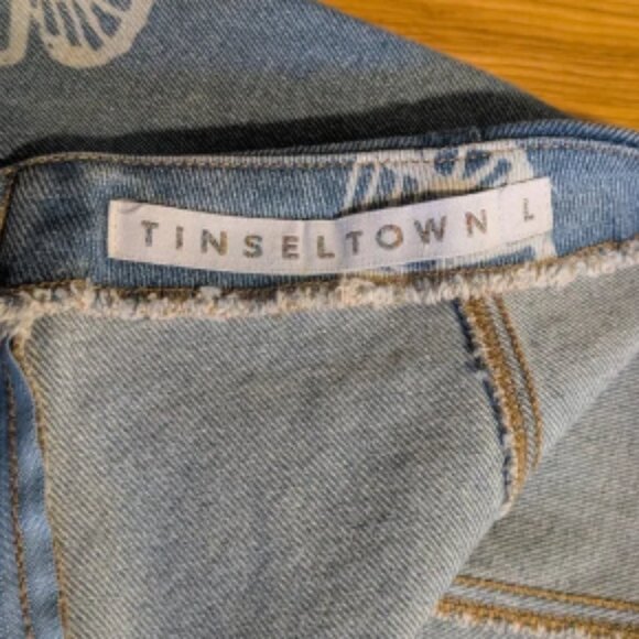 TinsleTown High Waisted Butterfly Print Shorts NWT - Picture 5 of 8